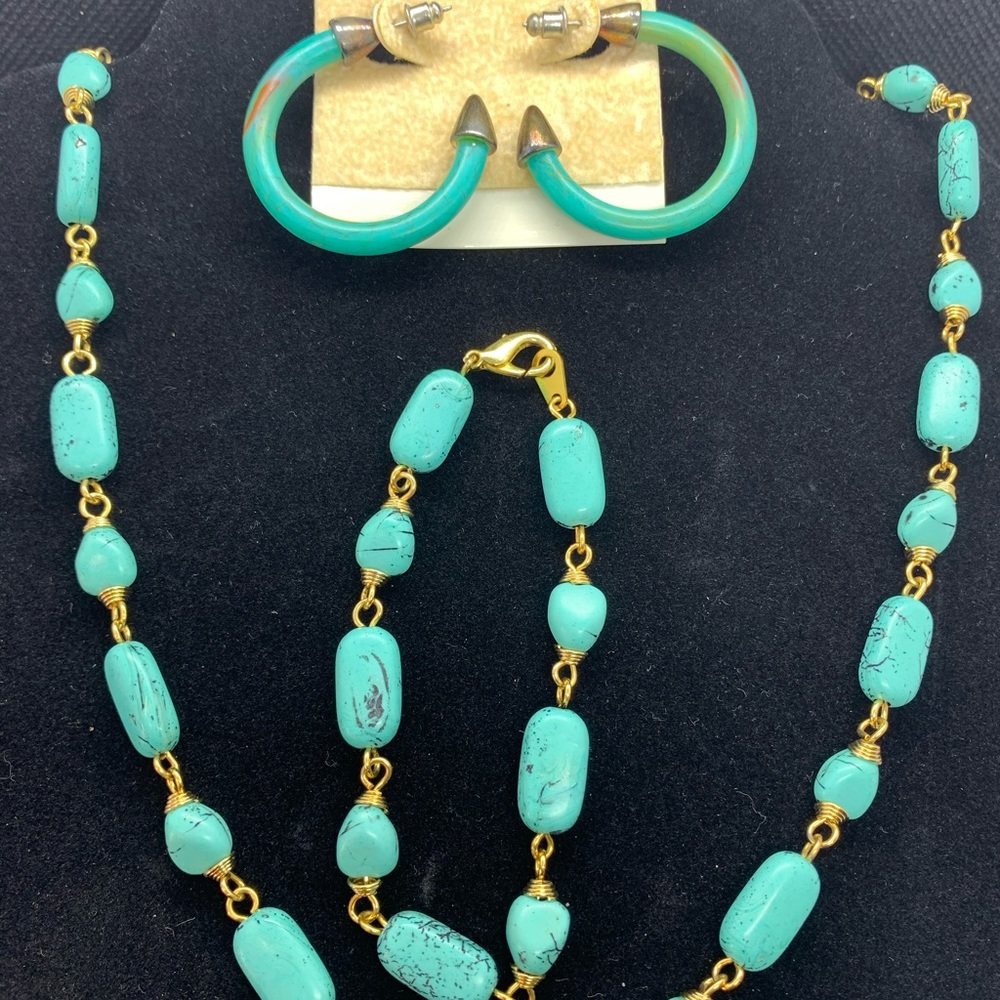 Vintage Turquoise Teal Beaded Necklace 3 piece set
